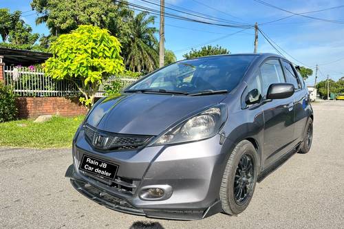 2014 Honda Jazz 1.5L V Terpakai